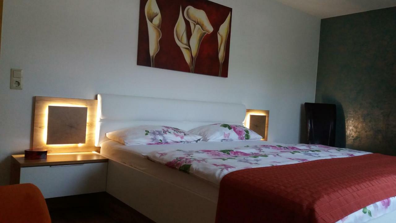 Ferienwohnung Rosentraum Oberotterbach Εξωτερικό φωτογραφία